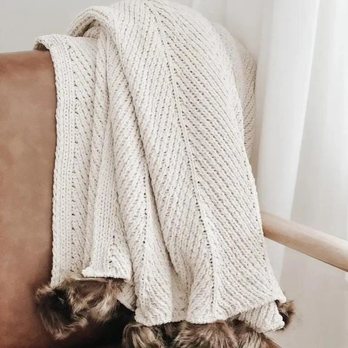 Cream Knit Throw Blanket w/ Fur Pom
