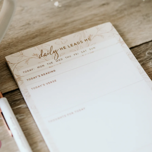 Blush Floral Daily He Leads Me Notepad