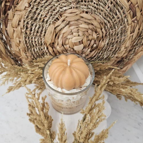 Pumpkin Pie w/ Pumpkin