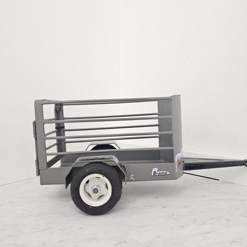 Farmer Cattle Trailer Grey; Mission Toys