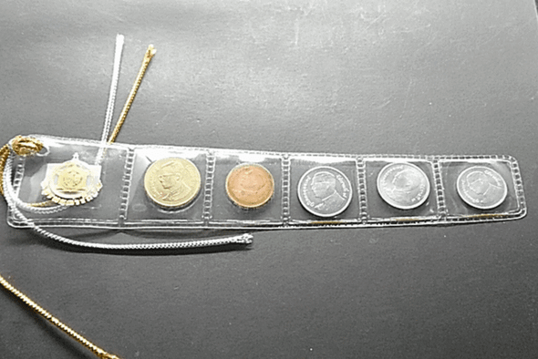 Bookmark set featuring unused 2009 coin.