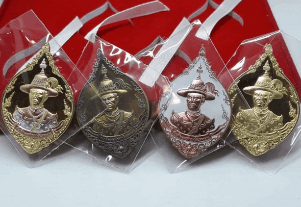(Set of 4 types of committee coins) King Taksin the Great's coin, Victory over the enemy model, Phran Nok Temple, Ayutthaya, 2019, with original box