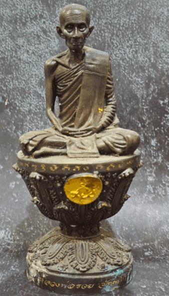 Buddha statue, Luang Por Ruay, Wat Tako, Land Purchase Edition, Year 2020, copper material, coin embedded under the base, with original box, guaranteed authentic.
