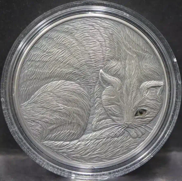 2016 NIUE $5 Animal Series "The Cat" High Relief 2oz Hand Made Antique Silver Coin with Special Printed Real Eye Effect