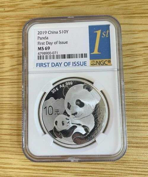 2019 china $10Y panda first day of issue MS69