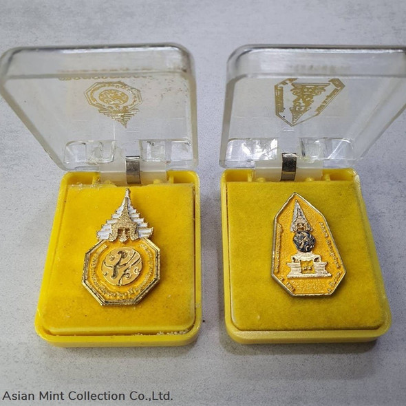 2011 - Brooch, Royal pin, Phor Por Ror 9, old condition, The King's Rama 9 - 60th and 84th birthday
