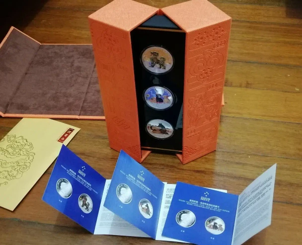2018 Niue Lunar Golden Dog Blessing 1 oz .999 Coloured Silver Coin (3 Coins Set)