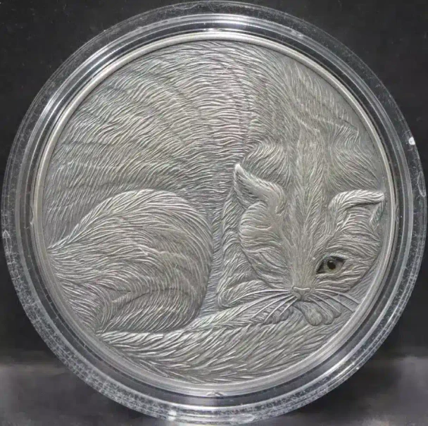 2016 NIUE $5 Animal Series "The Cat" High Relief 2oz Hand Made Antique Silver Coin with Special Printed Real Eye Effect