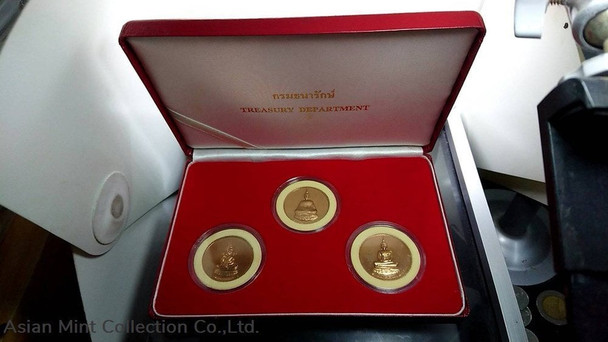 2002 - The Emerald Buddha-Bronze medal set of 3 seasons, the King's 75th birthday