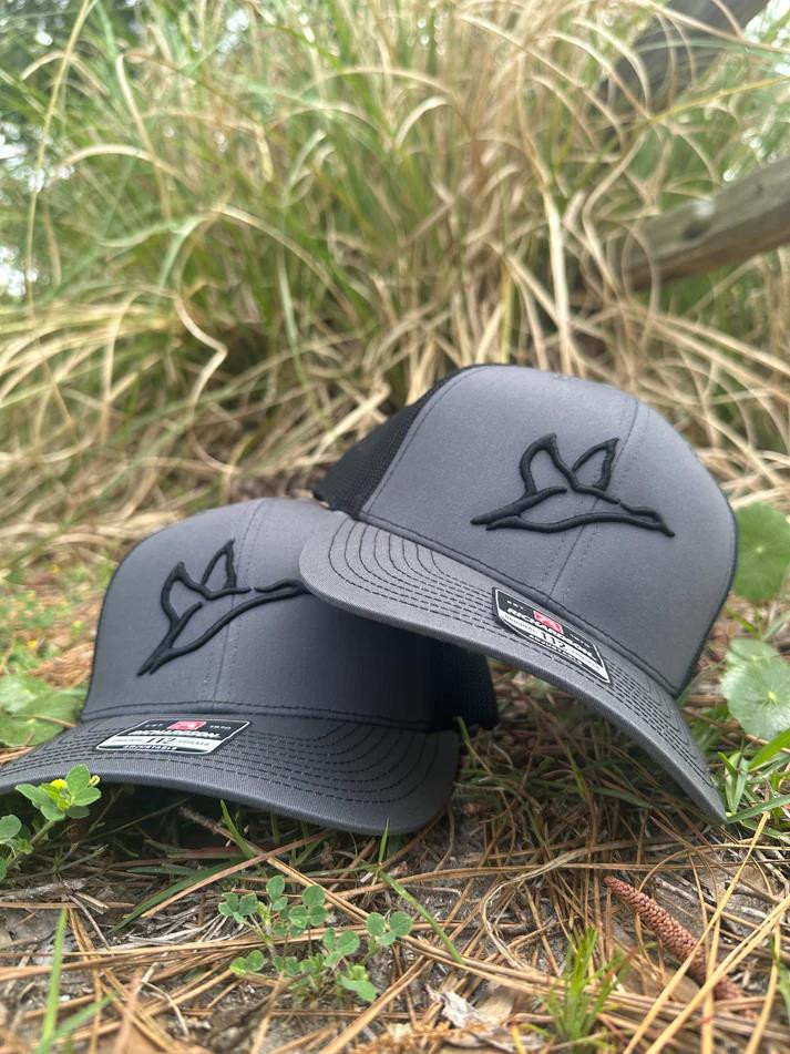 Combat Waterfowl 112 Logo Hat Charcoal / Black Dance's Sporting Goods