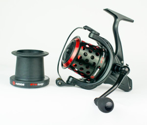 https://cdn11.bigcommerce.com/s-0xmhwue6/images/stencil/300x300/products/15063/33005/Akios-Fireloop-Lightweight-Surf-Fishing-Spinning-Reel-4-1-1-761856040540_image1__07928.1619794035.jpg?c=2