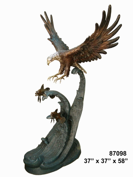 Swooping Eagle Catching Fish - 58" Design