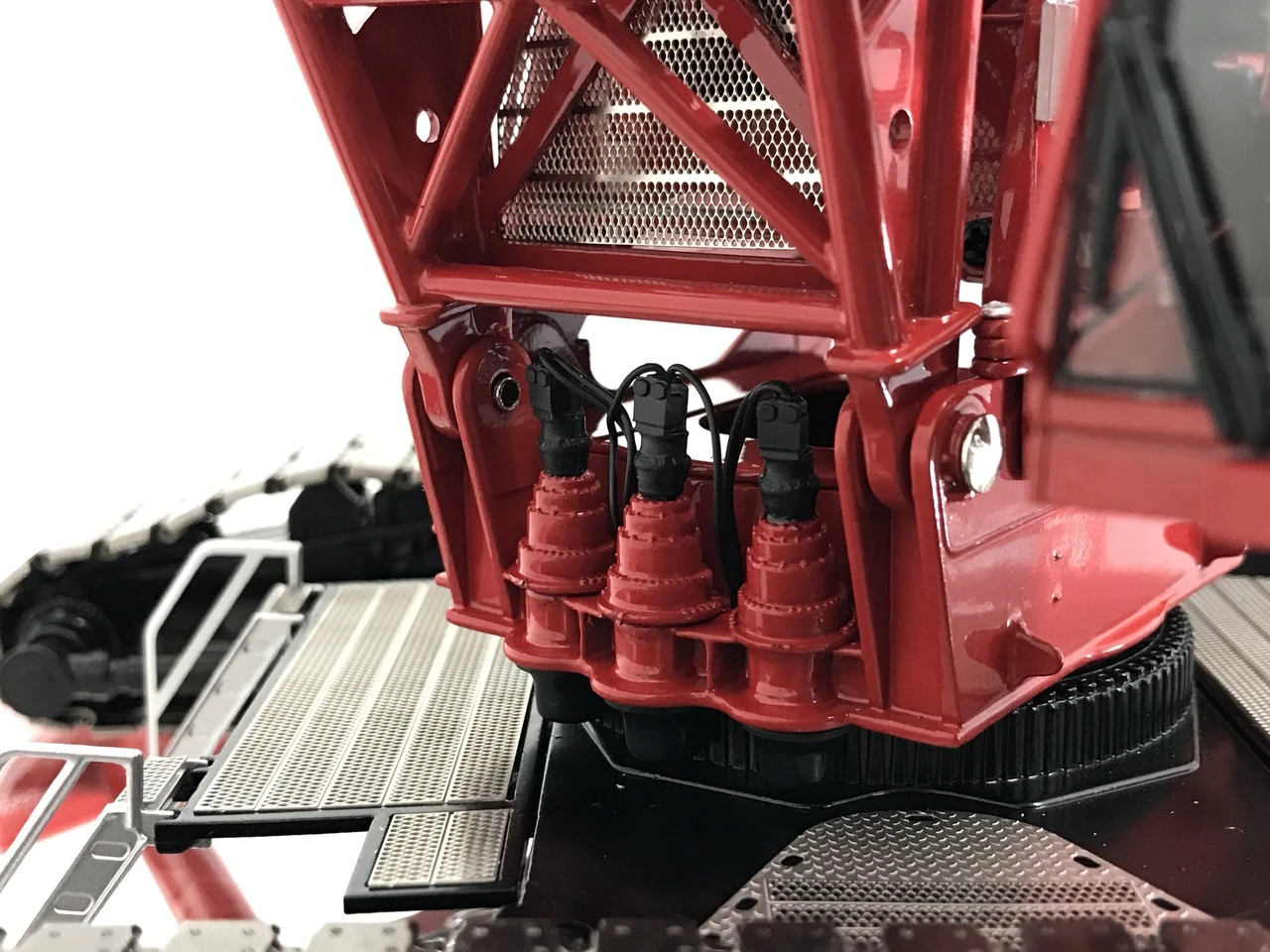 Manitowoc MLC650 Lattice-Boom Crawler Crane with VPC™ - alternate view 17
