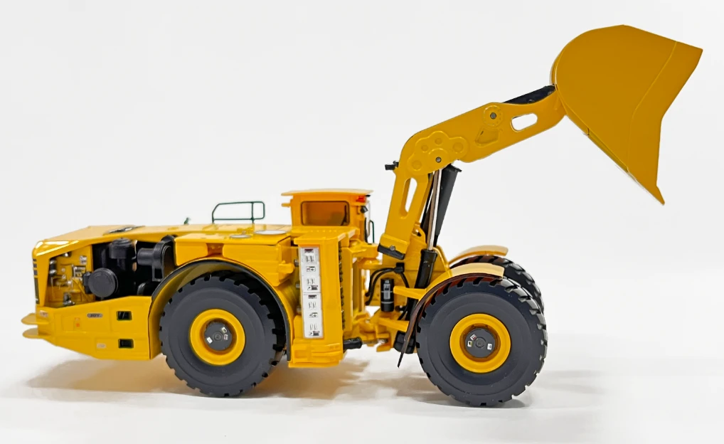 Komatsu WX22H Hybrid Loader - alternate view 3