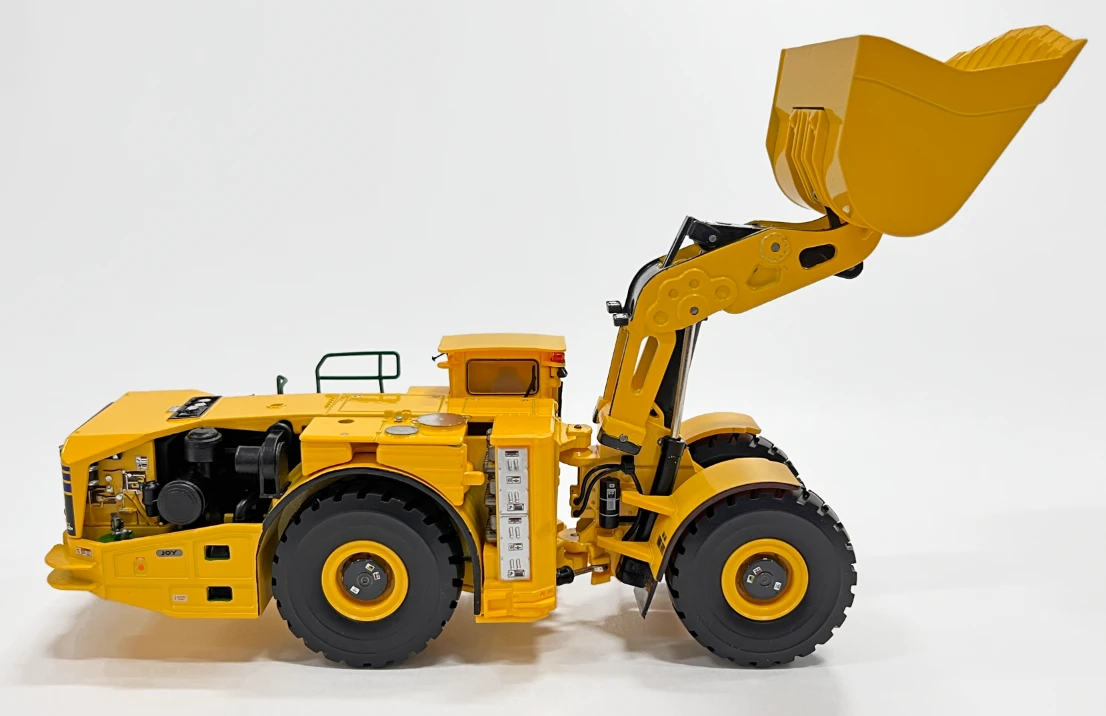 Komatsu WX22H Hybrid Loader - alternate view 4
