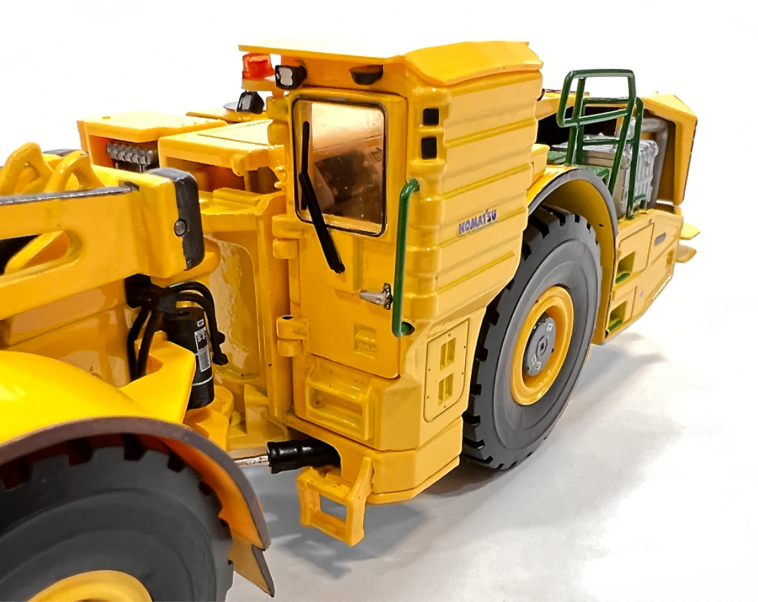 Komatsu WX22H Hybrid Loader - alternate view 9