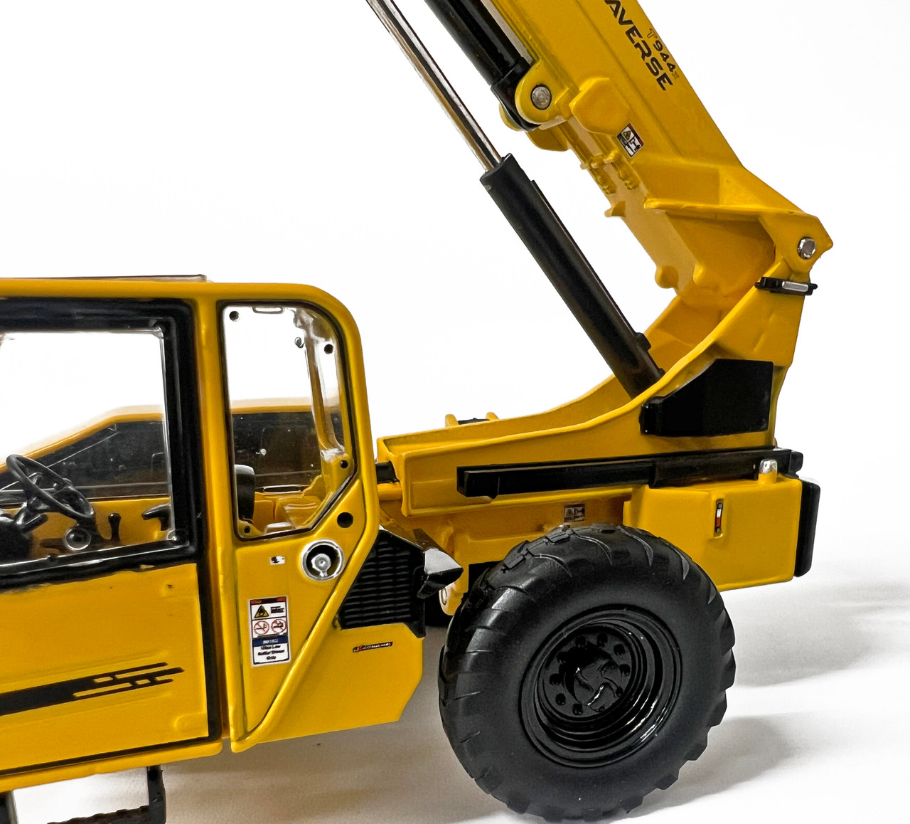 Pettibone TRAVERSE T944X Telehandler - alternate view 21