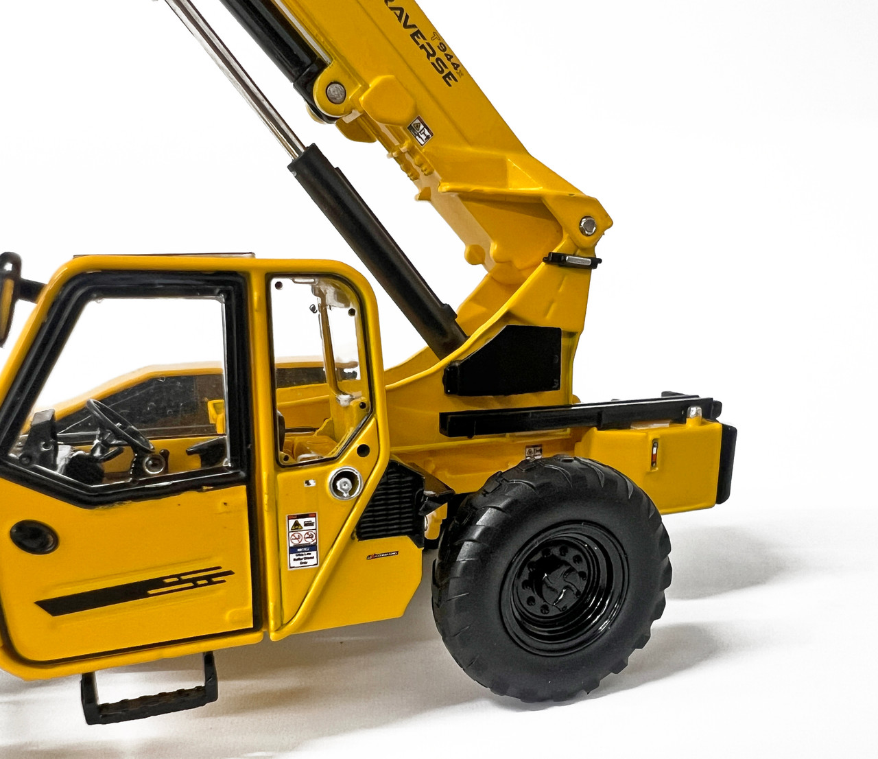 Pettibone TRAVERSE T944X Telehandler - alternate view 22