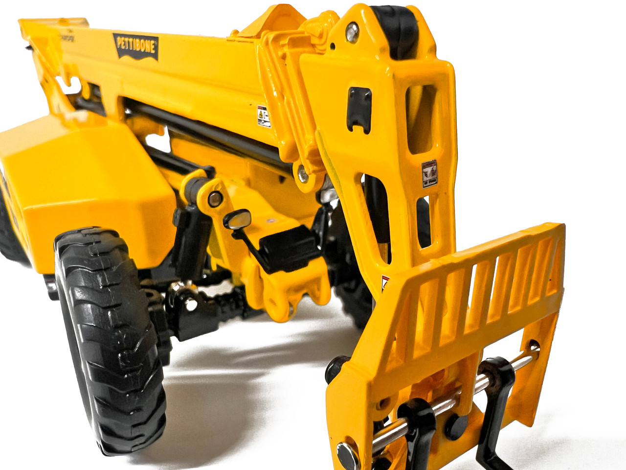 Pettibone TRAVERSE T944X Telehandler - alternate view 27