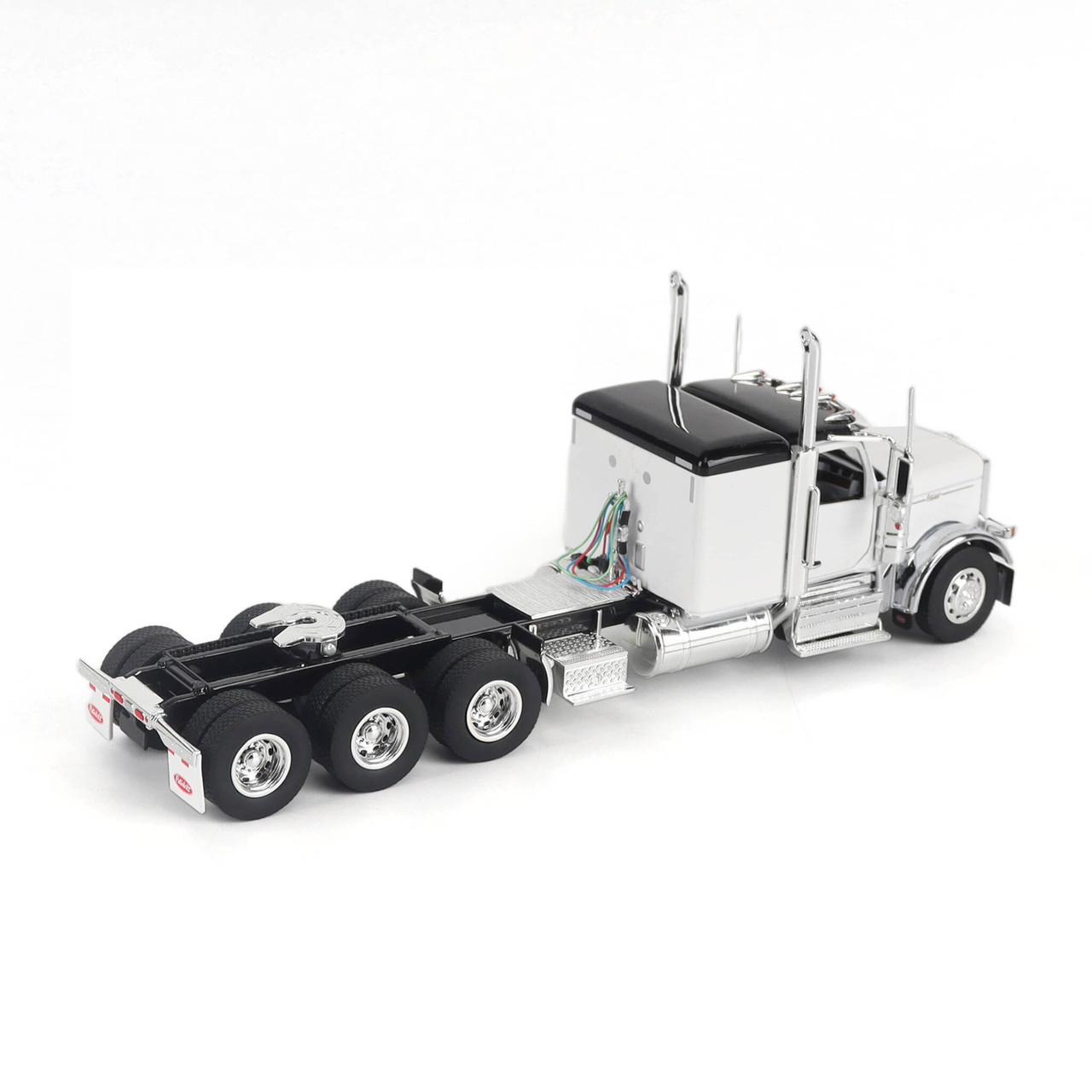 Peterbilt 589 w/Sleeper Legendary Package Tractor - White (71089)