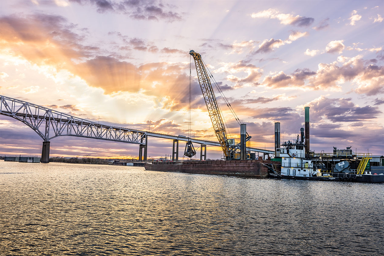 Liebherr's HS 8300 Duty Cycle Crawler Crane Transforms Gulf of Mexico Dredging Operations