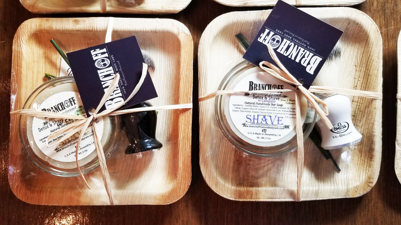 Give the Gift of Quality and Nostalgia with this Shaving Set!