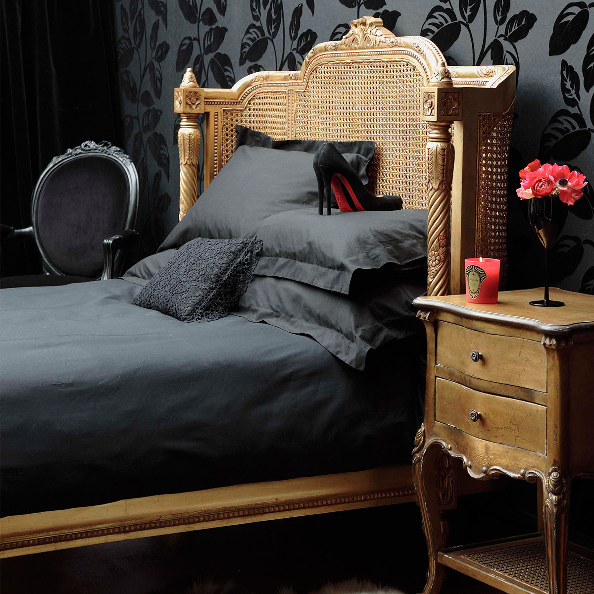 Gold Rattan Bed, Cottage style