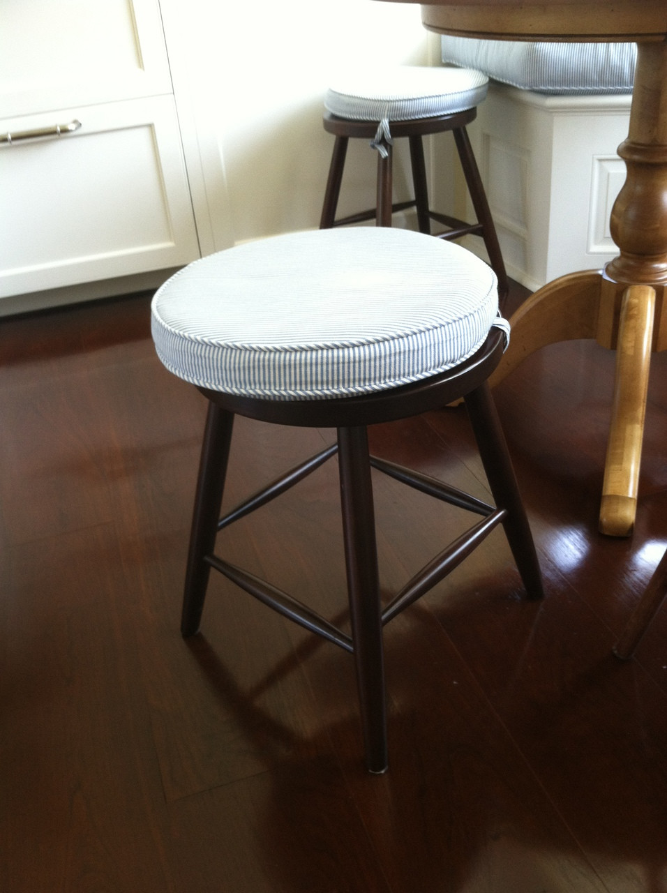 Country Bar Stool Cushions, Round Blue And White Stripe