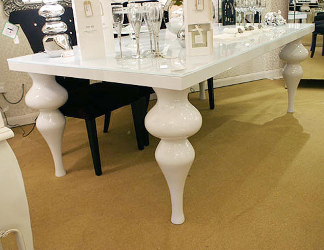 COUTURE - DINING - TABLES - PRODUCTS - NUEVO