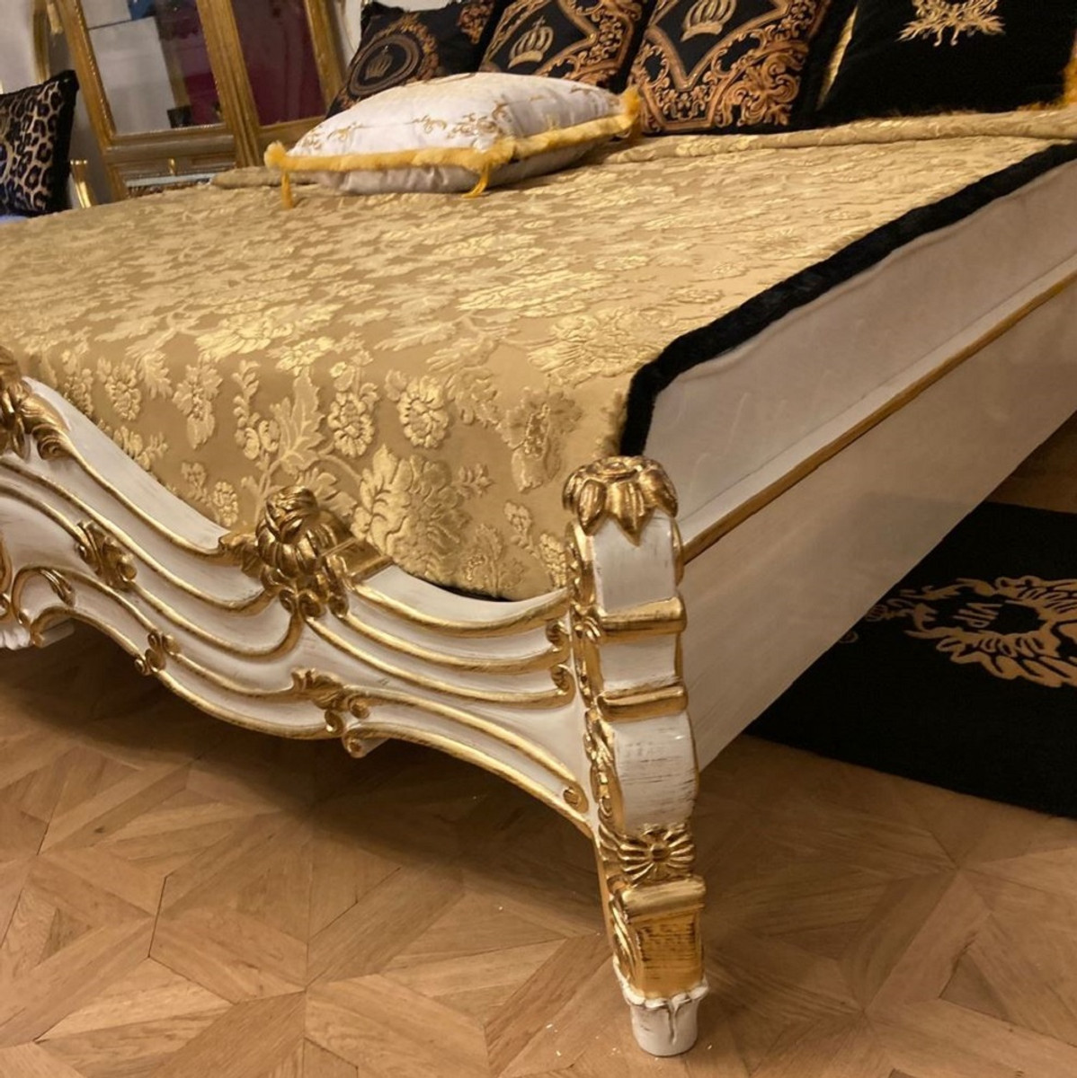 Baroque Bed White and Gold
