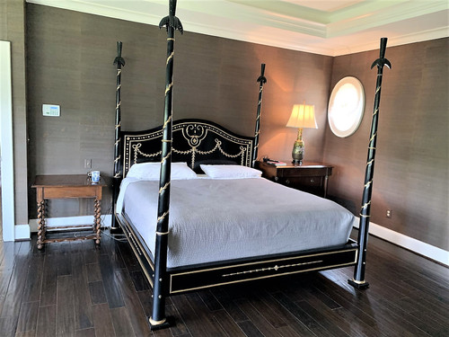Four Poster Bed
