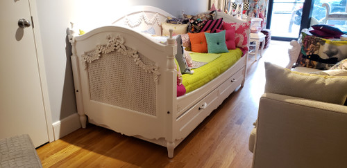 Marie Daybed, French Chateau White