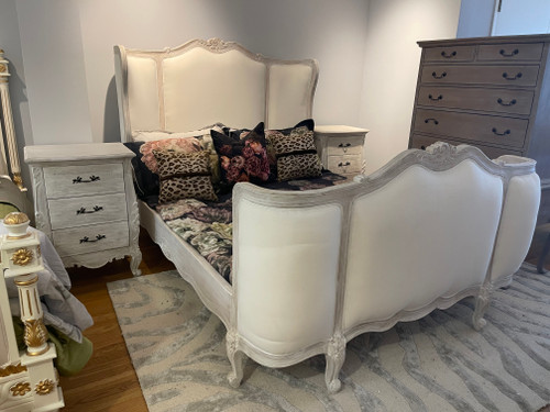 Louis XVI Wing Bed, Whitewashed