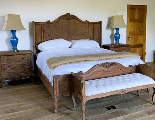 ROSES ET CHAMPAGNE RATTAN BED II