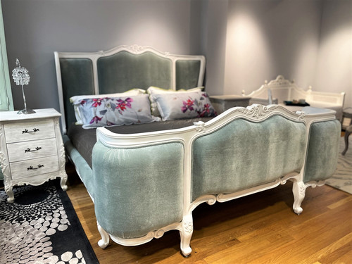 BELLA WING BED