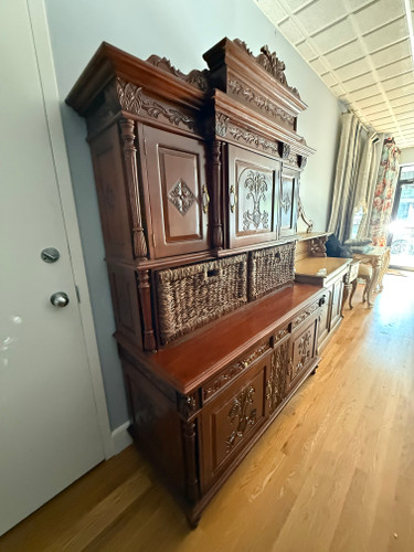GOTHIC DISPLAY CABINET, Dark Oak