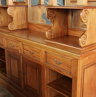 CUSTOM HOME BAR OAK FINISH