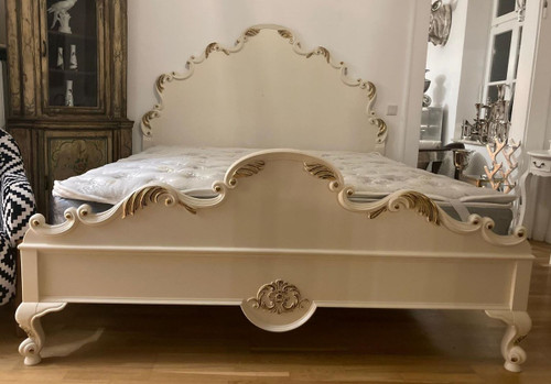 LYON BAROQUE STYLE BED, CREAM AND GOLD