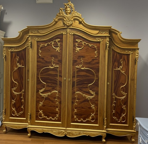 Marie Antoinette Armoire Balysander and Gold