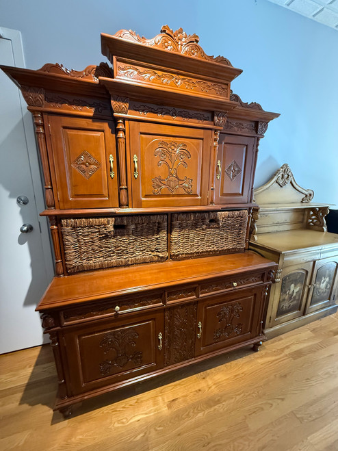 GOTHIC DISPLAY CABINET, Dark Oak