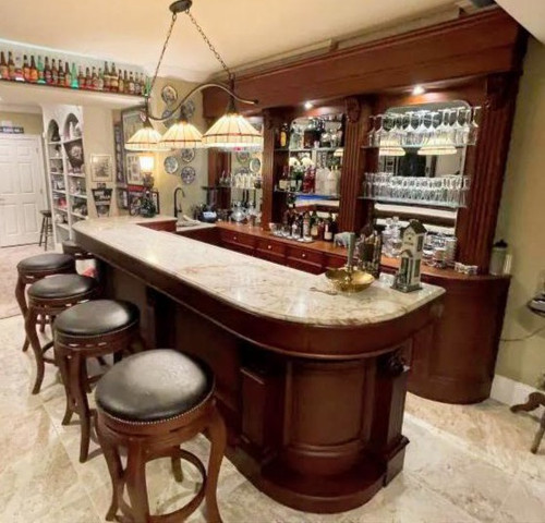 THE ROYAL OAK HOME PUB BAR