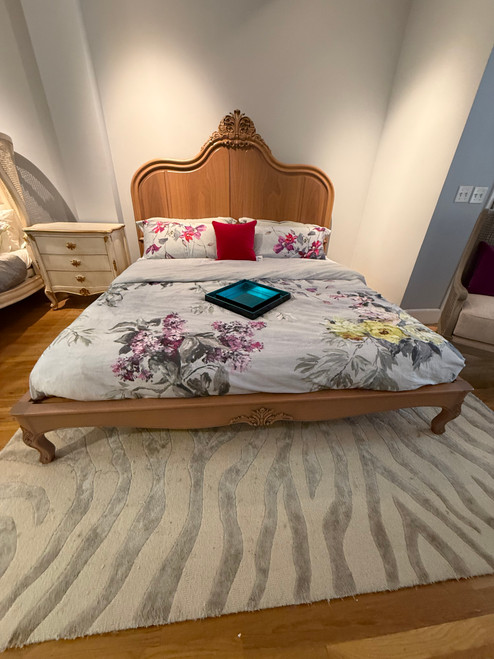 CHLOE CARVED BED WITH LOW FOOTBOARD