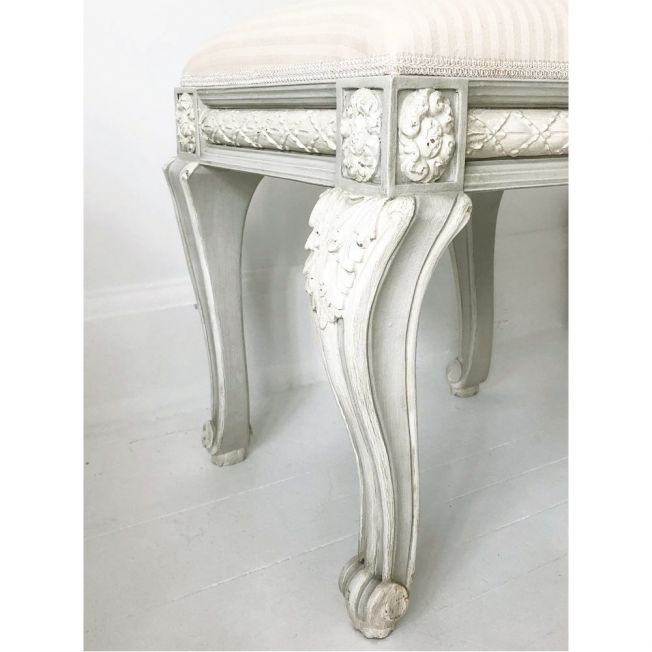 French Vaity stool