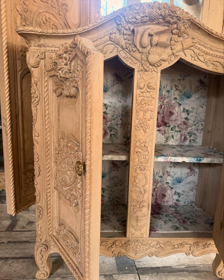 FRENCH BIRDS AND RIBBONS ARMOIRE WARDROBE NATURAL