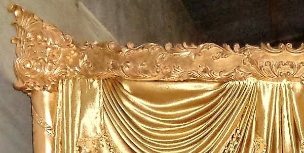 BEAUTIFUL LUXURY GOLD CANOPY BED WITH SWAGS AND DRAPERY