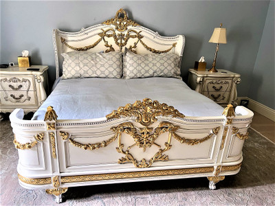 XmasSale アンネローゼ王妃 艶めくパールホワイトの豪華プリンセスドレス WHITE AND GOLD FRENCH BEDROOM FURNITURE