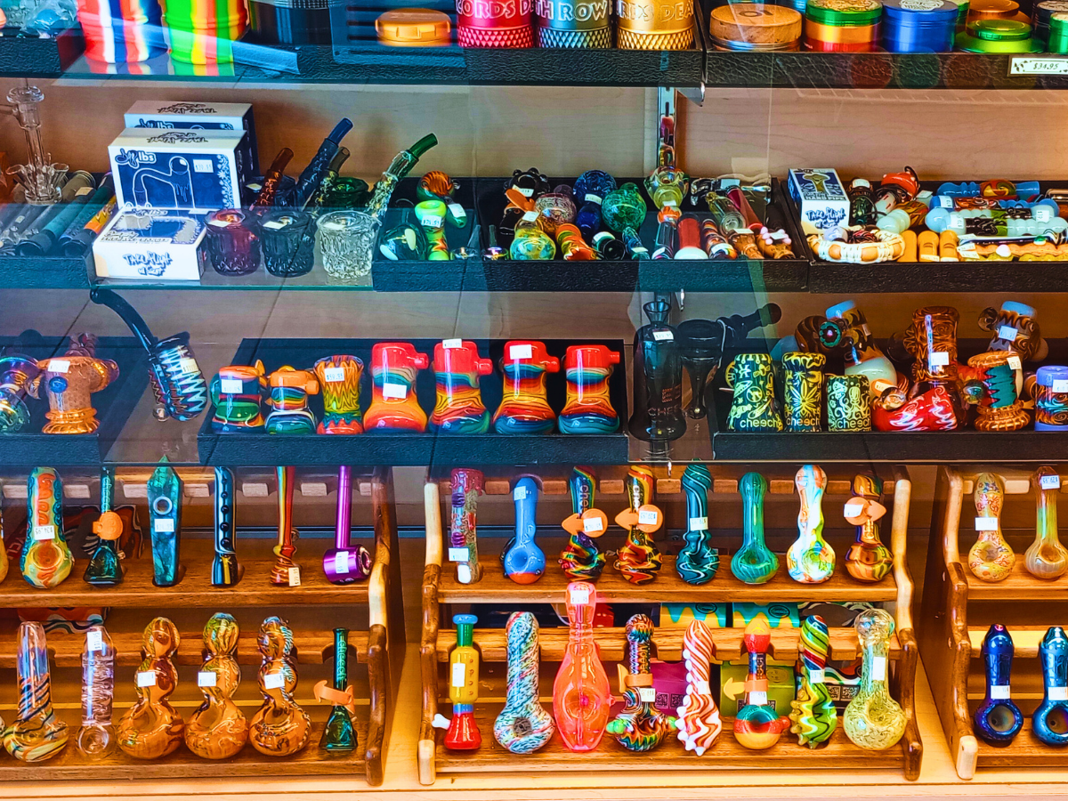 Glass Shop in Detroit Lakes, MN - Masterpiece Alternatives