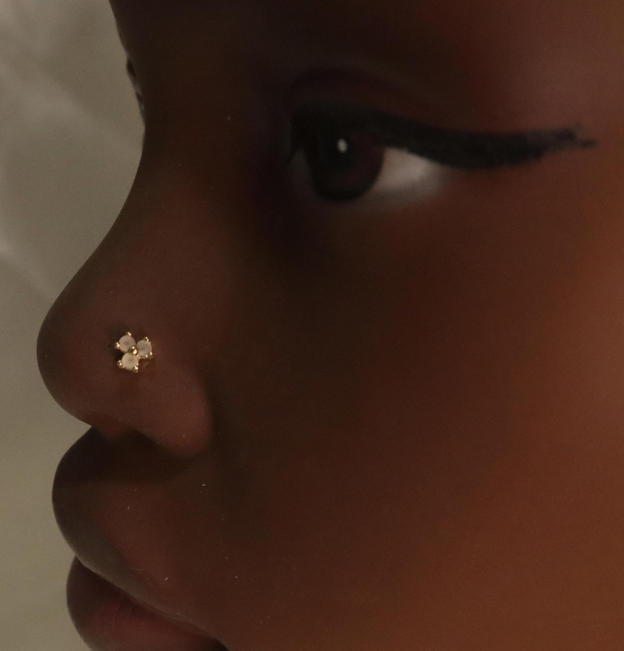 22g 6mm Sterling Silver Three Leaf Clover Nose Stud With Clear CZ Gem – N069
