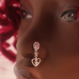 OVAL HEART NOSE STUD OVAL HEART NOSE STUD