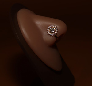 Rio Circle Gems Faux Nose Clip-On Rio Circle Gems Faux Nose Clip-On